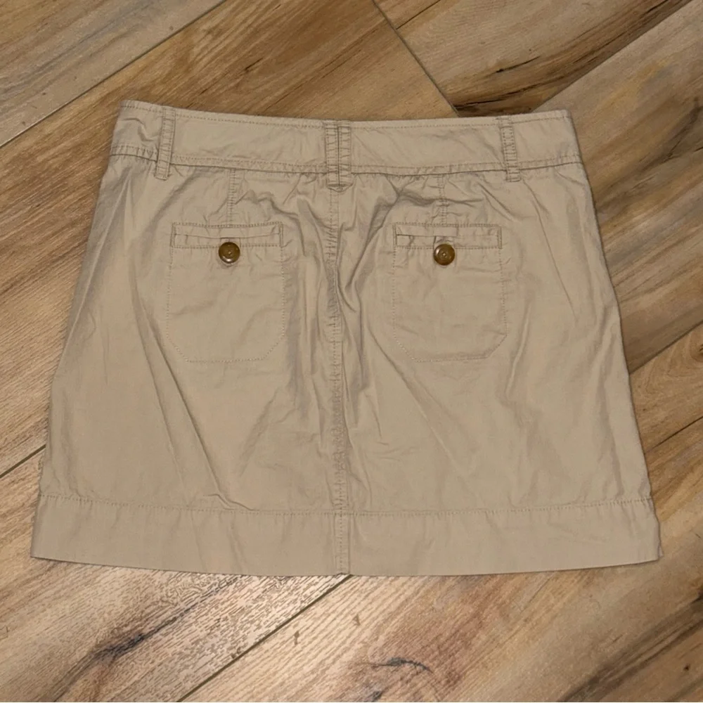 Old Navy Tan Mini Skirt 4P Petite Khaki Woman’s and Teen Skirt Mid Thigh